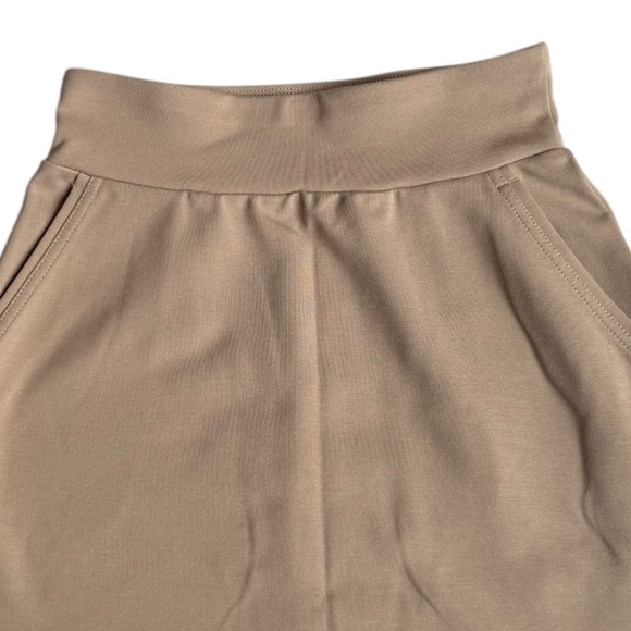 Fishers Finery Ponte Knit A-Line Tan Skirt with Pockets Sz XS - Picture 3 of 9